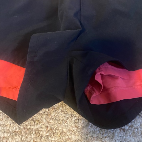 Nike running shorts size medium - Picture 2 of 5